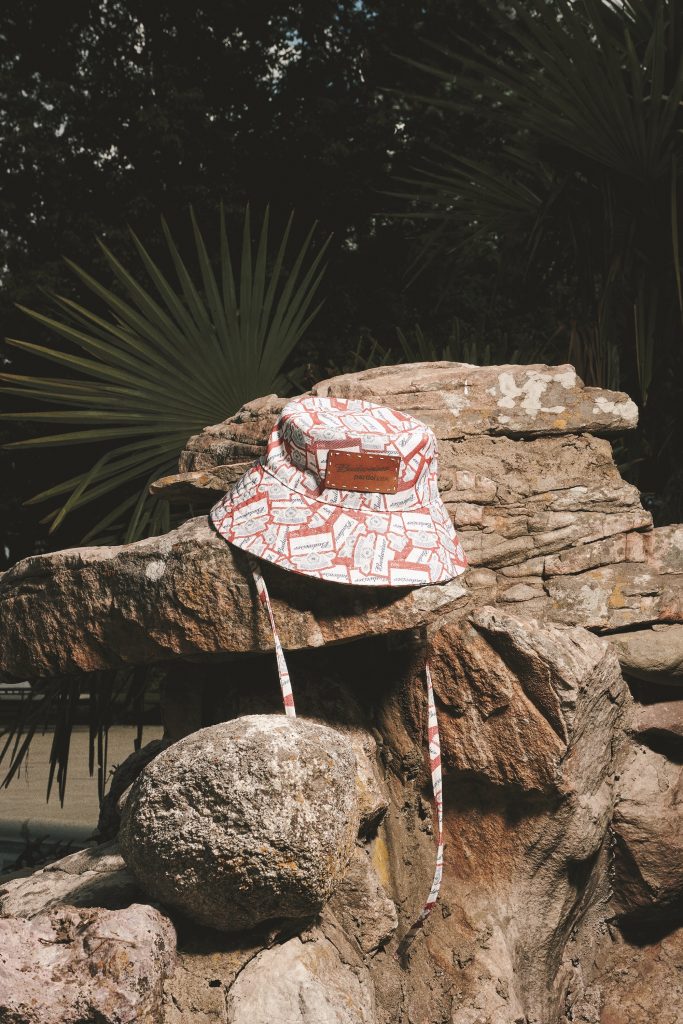 BudXPardo_sombrero sol pardo loqueva